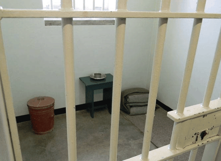 Cómo era la celda en la que estuvo encerrado Mandela