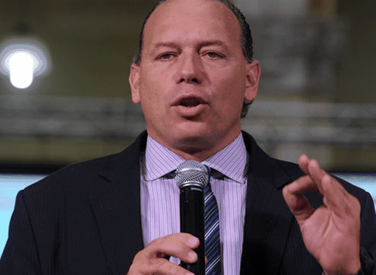 Giro del Gobierno: Berni trató a piqueteros de "delincuentes" y desalojó cortes