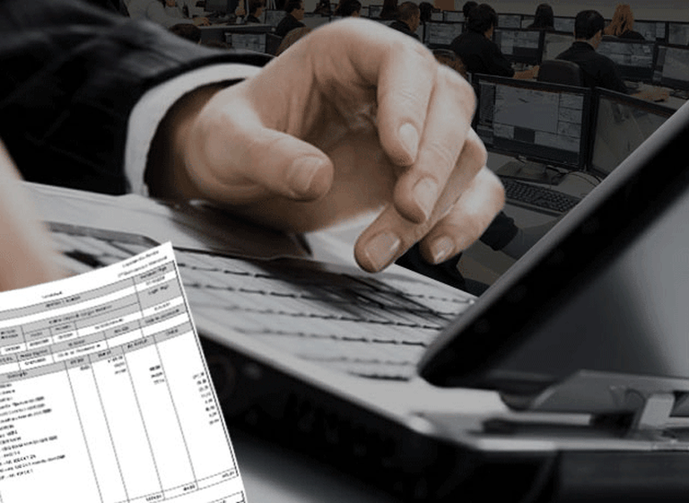 Expertos critican embargo a cuentas sueldo: "Son un guiño a los bancos"