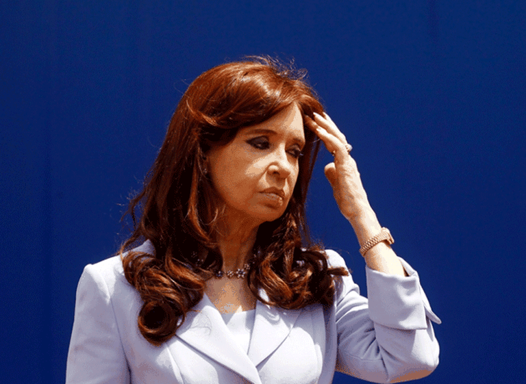 "Mala pata": tras haber sufrido la fractura, Cristina Kirchner deberá estar un mes con actividad reducida