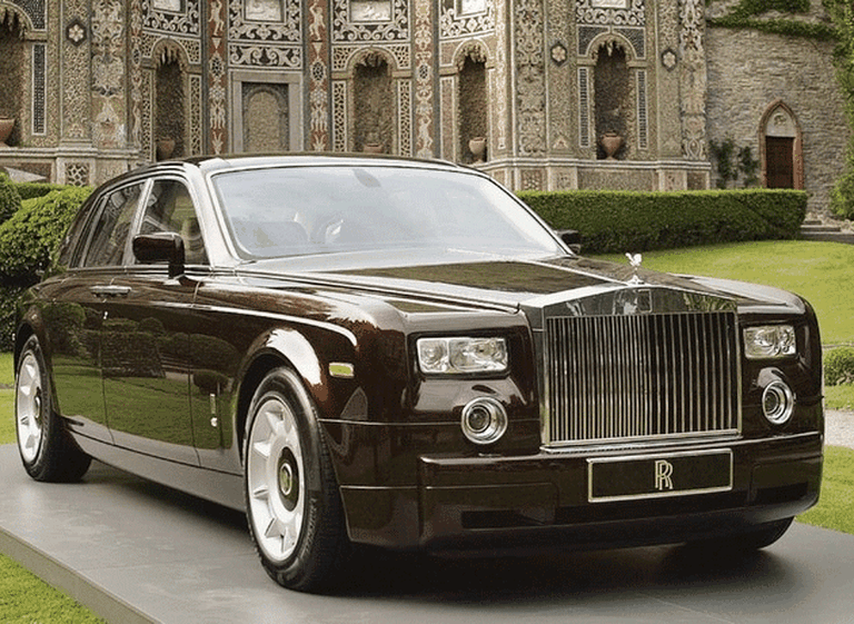 Chocó Rolls-Royce: sus acciones caen 20% tras anunciar baja de ganancias