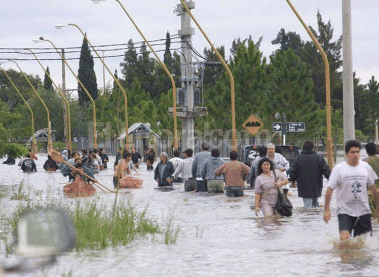 En Concordia la situación "está estabilizada" pero quedan 10 mil evacuados