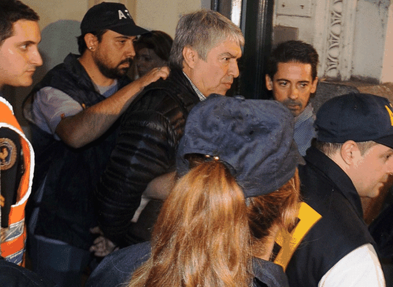 Efecto Lázaro: su detención le da aire al Gobierno tras los Panamá Papers