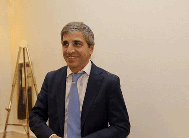 Luis Caputo: "La deuda no es una preocupación"