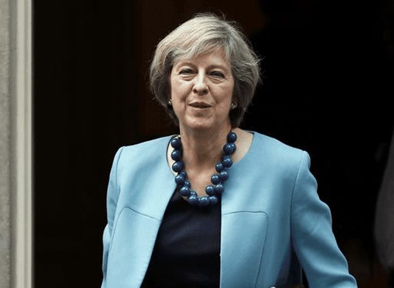 Primera ministra británica quiere activar el Brexit el 9 de marzo