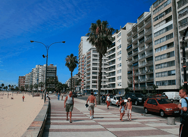 Uruguay dejará de devolver todo el IVA a los turistas