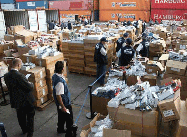 Aduana, de remate en Mendoza: iPhone, autos  y electro a precios bajos