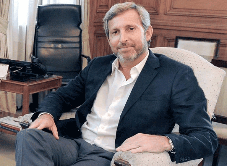 Frigerio: "Si el dólar sube o baja es bueno, condiciona la bicicleta financiera"