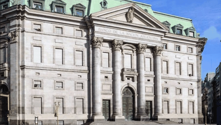Renunció otro director del Banco Nación