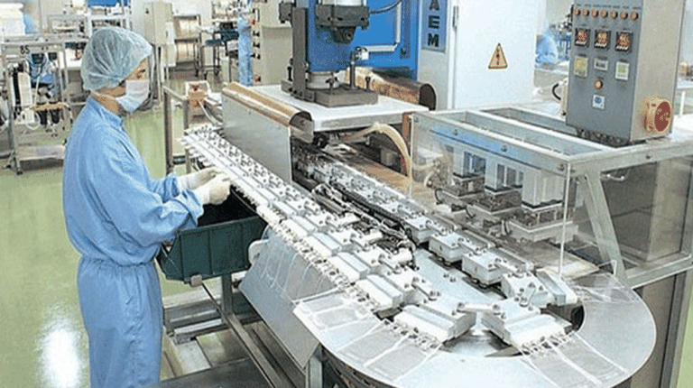 Acciones de un laboratorio suben 13% tras anunciar resultados de una terapia sobre Alzheimer