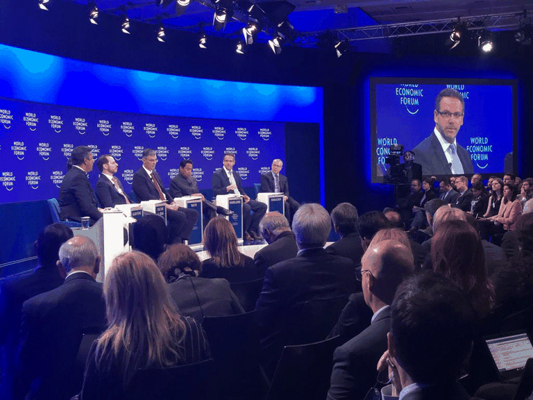 Sandleris, en el Foro Económico de Davos: “Vemos que el apetito por el peso está volviendo”