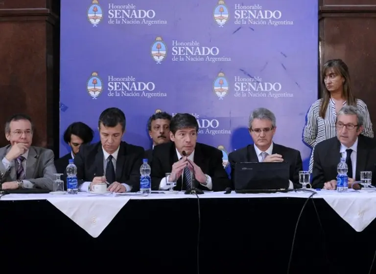 La oposición presentó un proyecto para aumentar las asignaciones