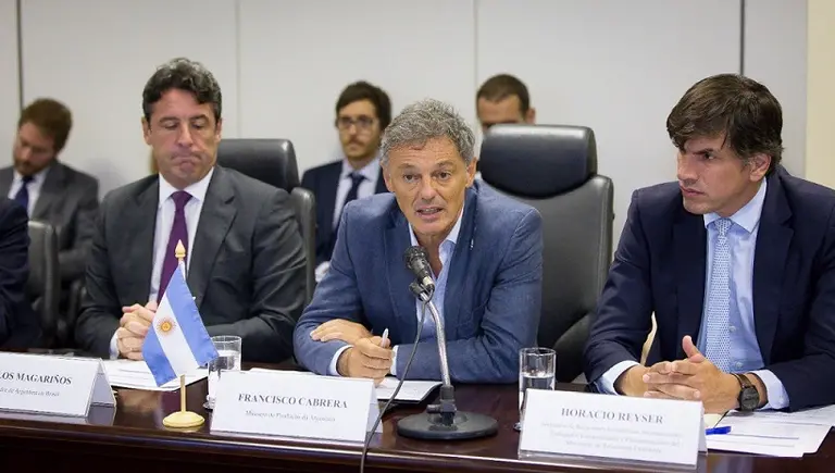 Francisco Cabrera: "Hay que fortalecer la relación con Brasil"