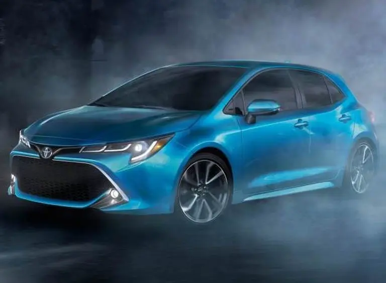 Toyota revela detalles del Auris y descubre cómo será el futuro Corolla, el sedán más vendido del paí­s