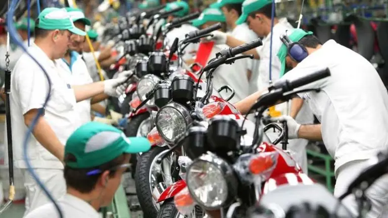 Zanella y Eskabe, casos testigo de la crisis industrial, tienen plazo fijo para despidos