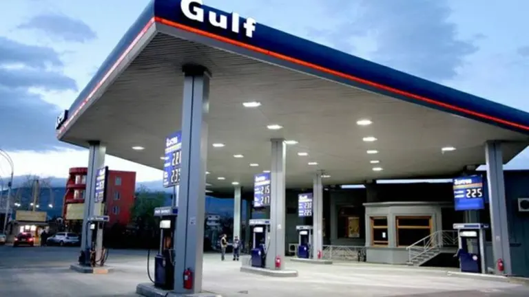 YPF venderá parte de las estaciones de Oil a Delta Patagonia