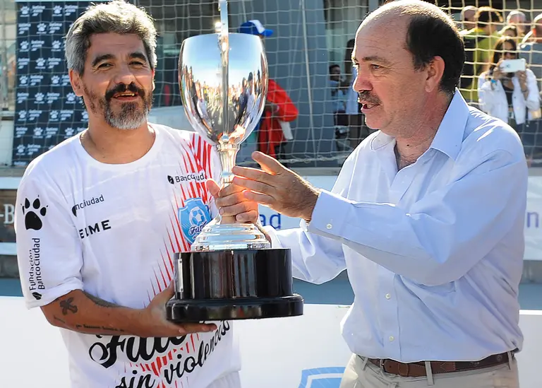 Se jugaron los clásicos en Mar del Plata, con legendarias figuras