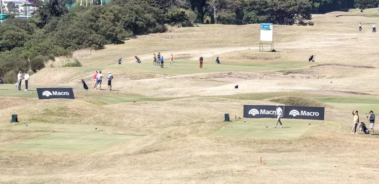 Banco Macro junto al mejor golf del verano