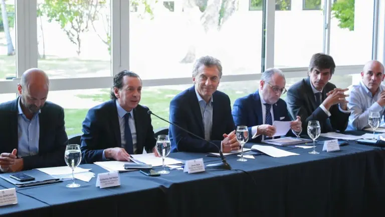 Gobierno anunció mejoras en Exporta Simple: sumará nuevos operadores logísticos y eliminará el límite de peso