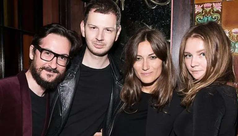 Esta es la historia de Anna Sorokin, la falsa millonaria que engañó a la alta sociedad de New York