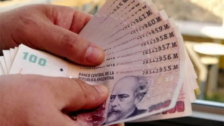 En bancos crece el alerta por la caída de los plazos fijos: ¿es suficiente la suba de tasas para revertirlo?