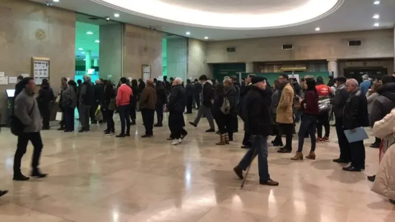 Tensión en el Banco Provincia: "Pedí disculpas", le gritaron a un ministro de la gobernadora Vidal