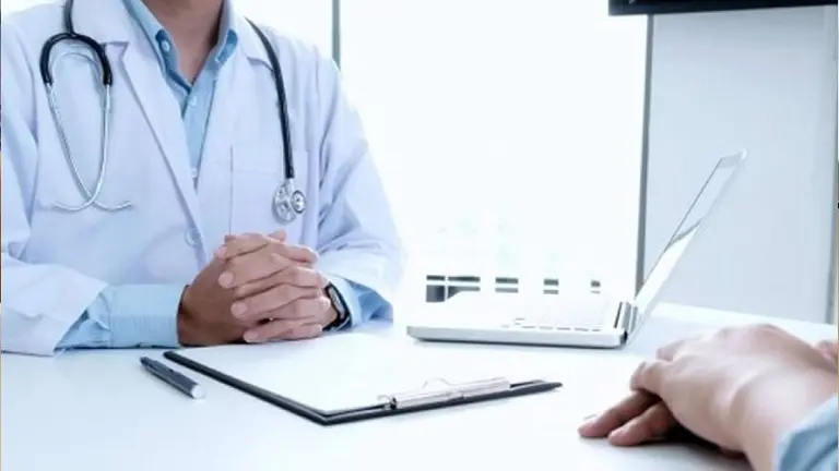 Libre elección de obras sociales: la propuesta de la oposición contra el decreto de Alberto