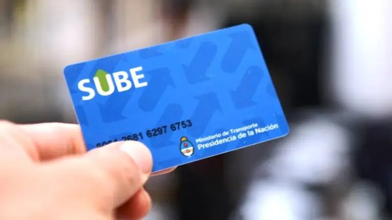Gobierno suspende las tarjetas SUBE de los trabajadores "no esenciales"