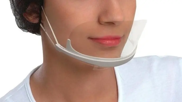 Coronavirus: hablar, comer y gritar en lugares cerrados aumenta hasta 50 veces la emisión de aerosoles que propagan el virus