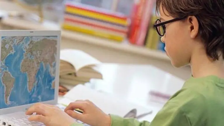 El aislamiento disparó la miopía en niños, pero no fue por las computadoras: este es el motivo