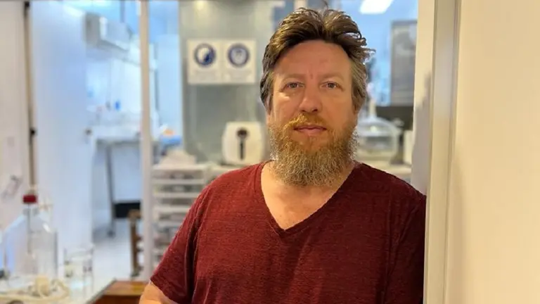 Un argentino brillante: creó un súper alimento a partir de un hongo y lo consumen astronautas