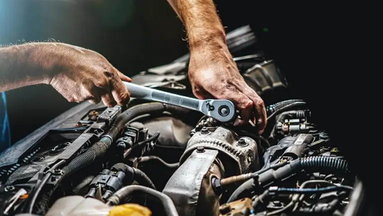 Empleo, salarios: ¿cuánto gana un mecánico en España?