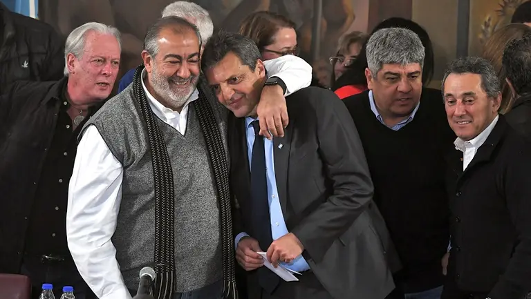 Bono, Ganancias y críticas a la oposición: Massa y la CGT activan su "poder de fuego" con un mega acto