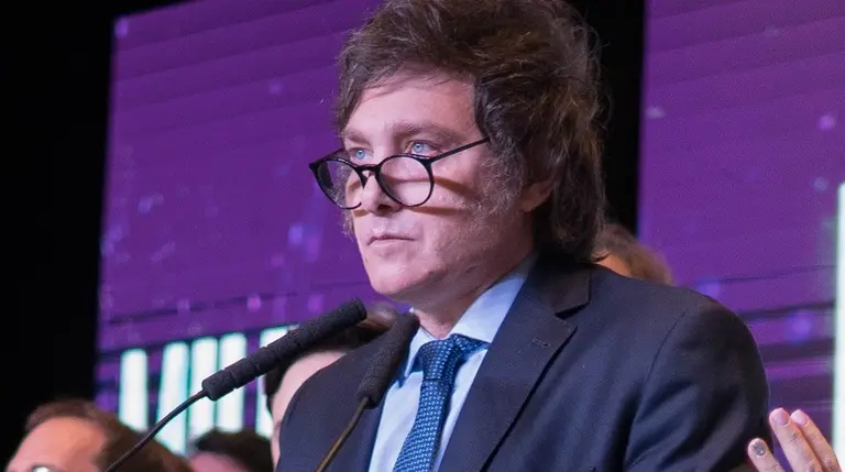 Milei despejó dudas sobre su participación en el balotaje: "No me bajo, soy naturalmente un gladiador"