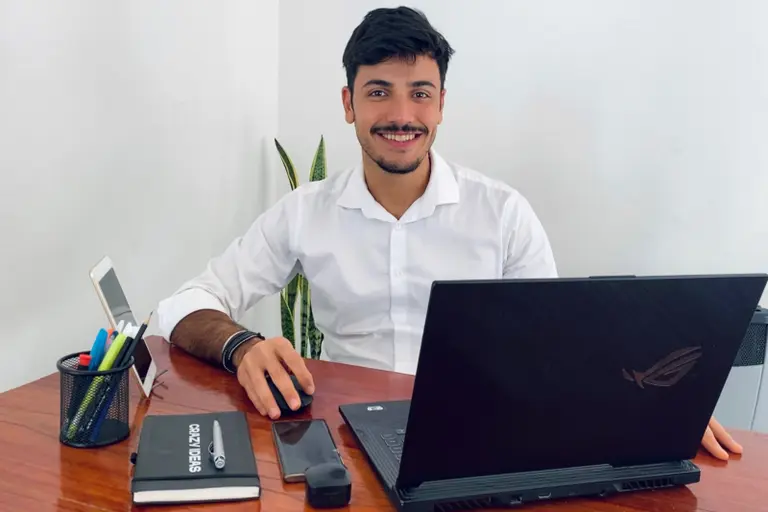 BioMetallum: dos jóvenes argentinos avanzan en un desarrollo biotecnológico para la extracción sustentable de litio