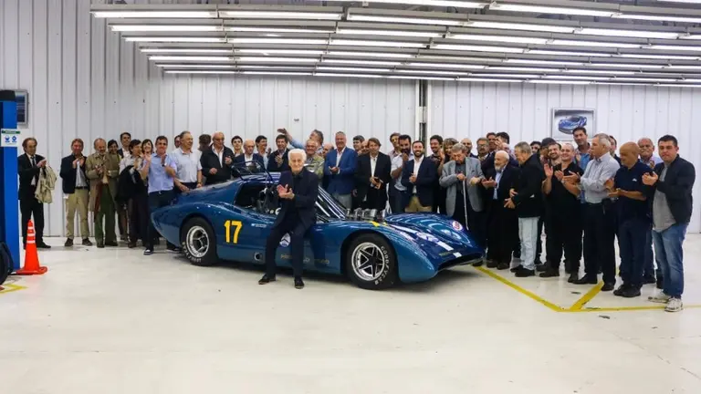 Ford Argentina homenajeó a Heriberto Pronello en reconocimiento a su trayectoria como diseñador y constructor