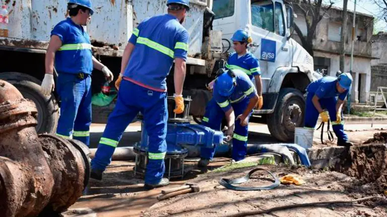 AySA, ante inminente privatización: el gremio lanza paro general, tras alertar por 200 despidos