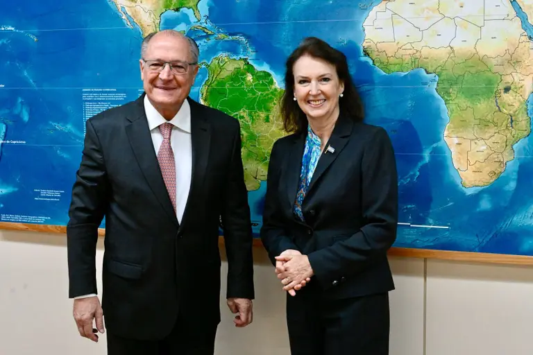 Diana Mondino reactivó el vínculo con Brasil: ¿habrá reunión entre Milei y Lula?