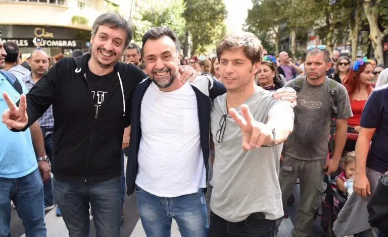 Pauta Oficial PBA: Kicillof le pagó 524 millones a Roberto Navarro