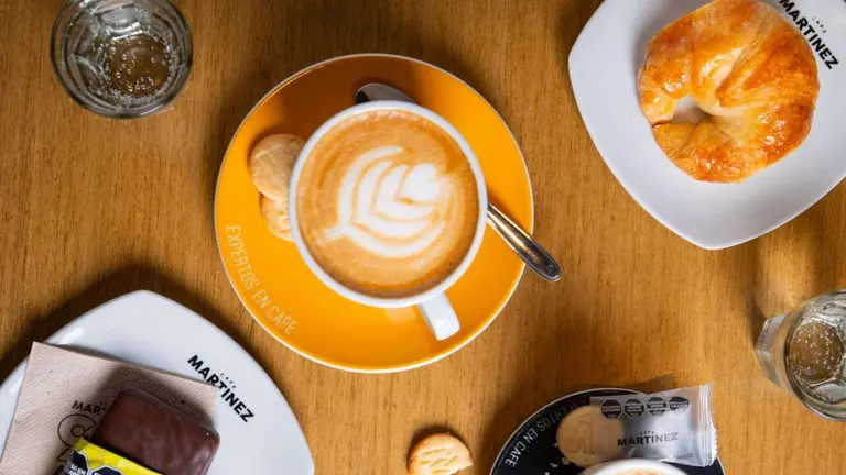 Café Martínez. Café y medialunas, la combinación preferida de los argentinos