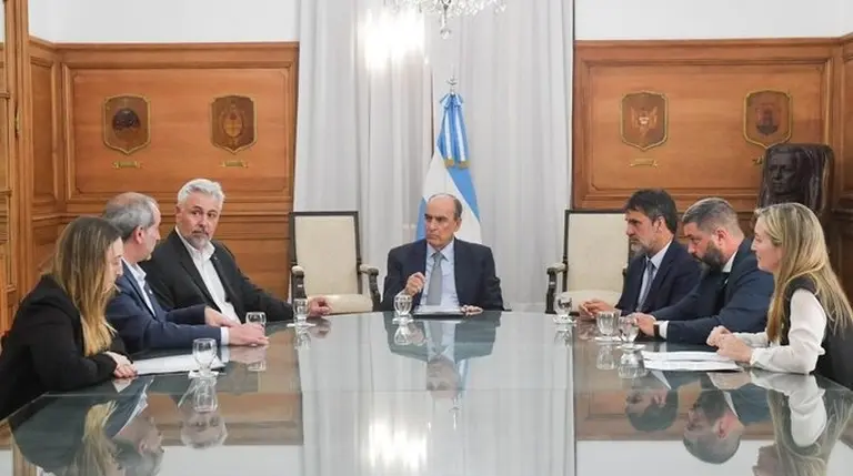 Guillermo Francos se reunió con empresarios por la ley anti-bloqueos