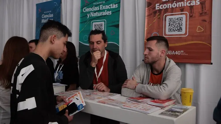 El 65% de los chicos que terminan el secundario planean trabajar y estudiar en simultáneo