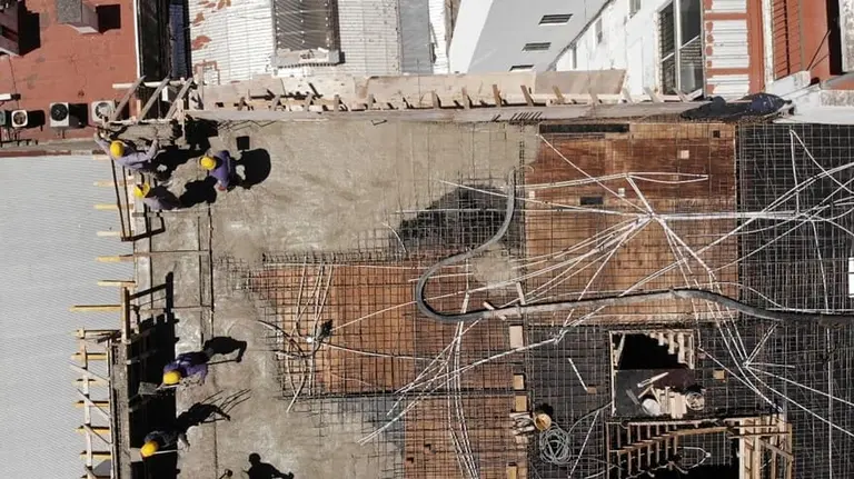 Cómo comprar viviendas en pozo en Buenos Aires: ventajas, en qué prestar atención y costos claves