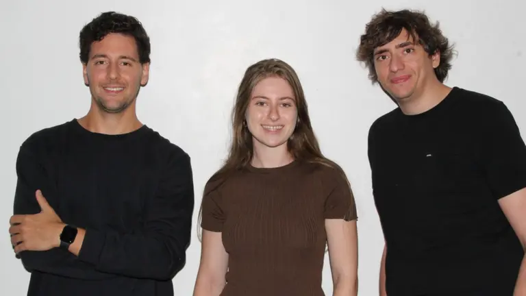 Son argentinos y crearon el Tinder de la psicología: una app que "matchea" pacientes con profesionales vía IA