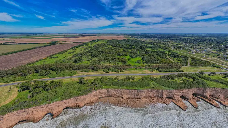 Olas de Chapadmalal: surf, naturaleza y un barrio privado en la costa atlántica que ya es furor