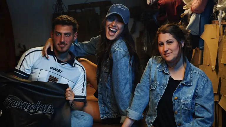 Tres hermanos crearon una marca de ropa para no separarse y en unos días estarán en la pasarela de la New York Fashion Week