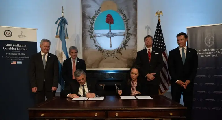 Eximbank ofreció un financiamiento por u$s6.000 M para Argentina LNG