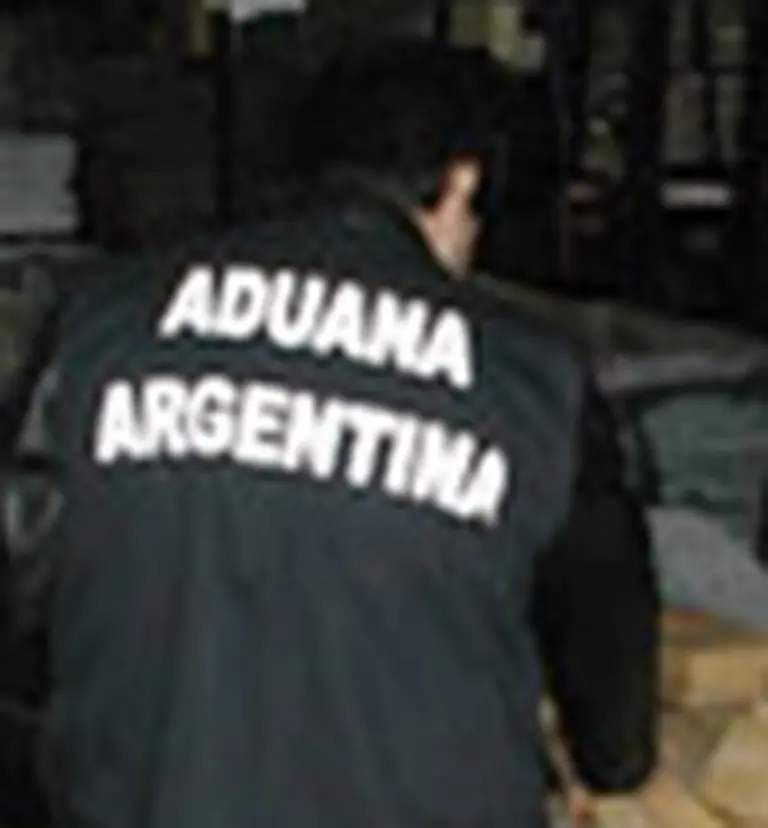 La Aduana incautó 23 lanchas brasileñas