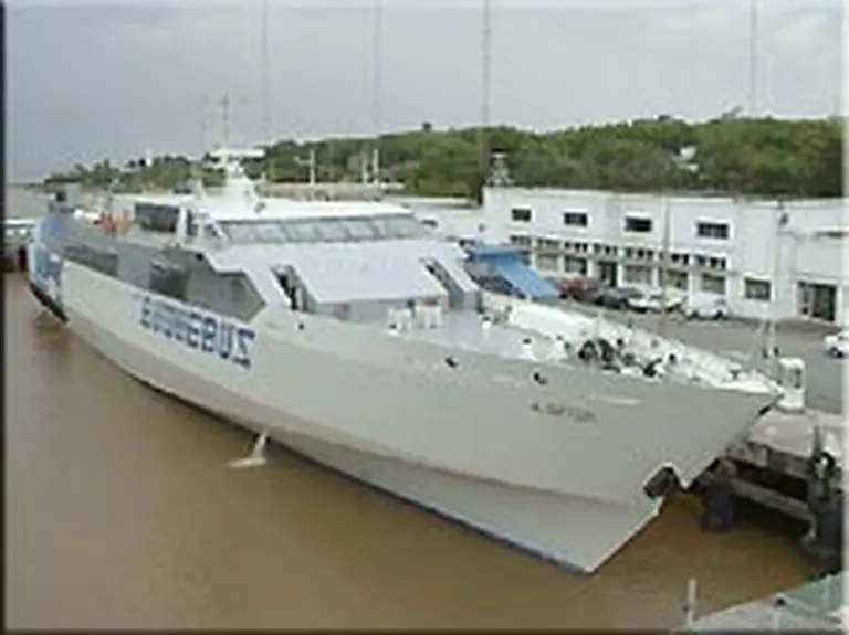 Gravarán los pasajes fluviales al exterior a partir de diciembre