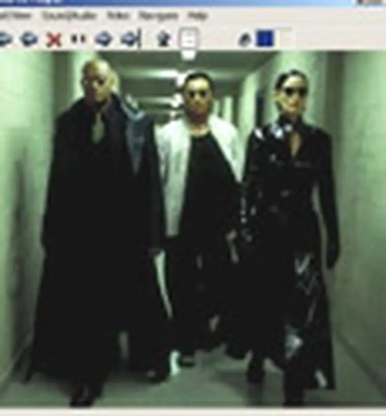 Distribuidoras y videoclubes lanzan cine por Internet en España